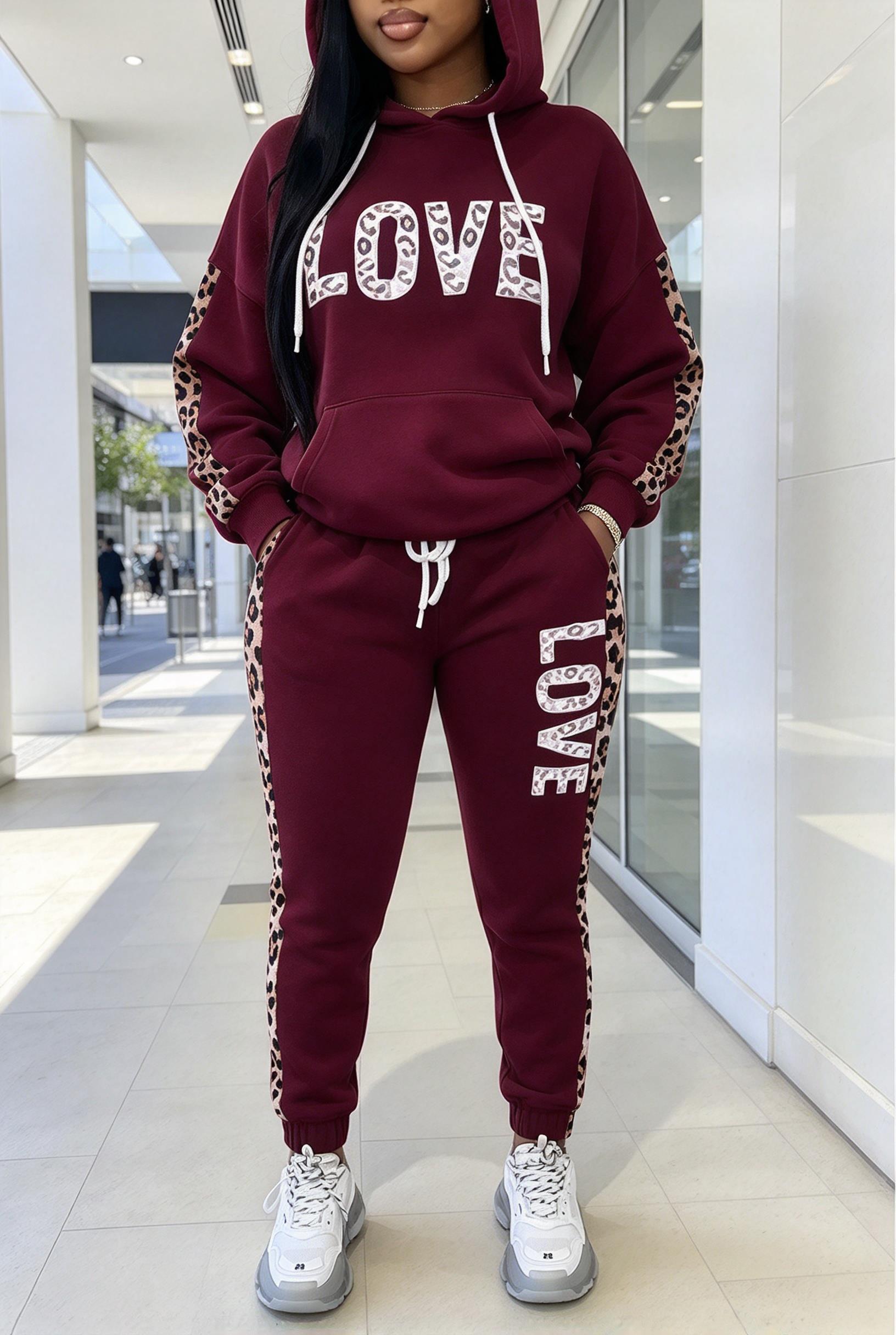 Joggers Pants - Setelan Olahraga Wanita dengan Motif Leopard